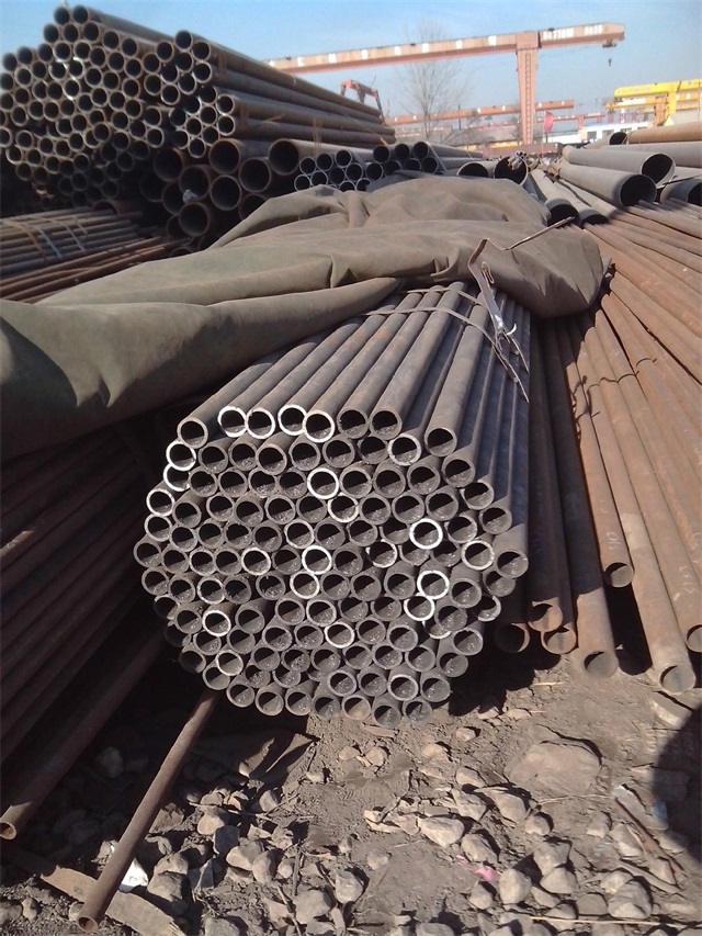 阿坝小口径无缝钢管
